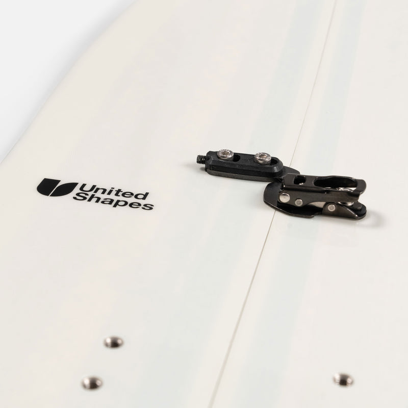 Splitboard split hook close up white board Covert by United Shapes