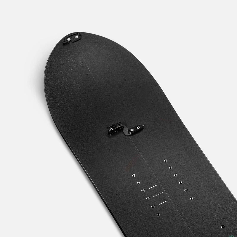 United Shapes black and green splitboard Covert nose close up shot