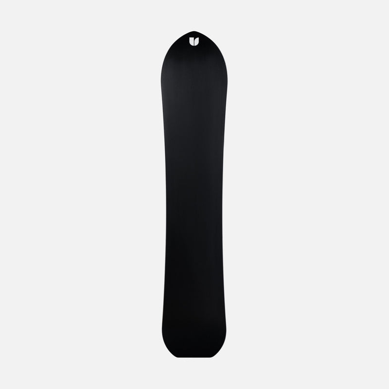 Black base of freeride and all-mountain snowboard Horizon by United Shapes