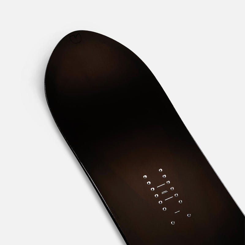 United Shapes Black and blue freeride snowboard Cadet nose close-up shot