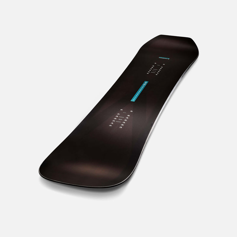 United Shapes Black and blue freeride snowboard Cadet 