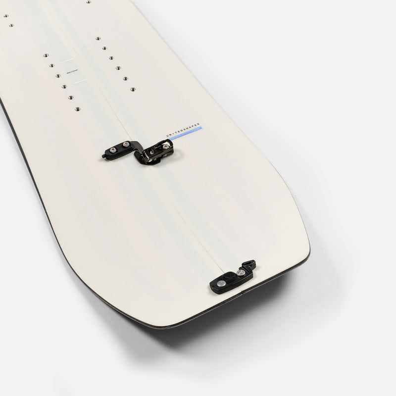 Tail close-up shot of white splitboard Covert by United Shapes